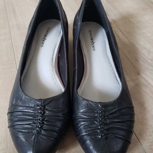 Women's shoes
